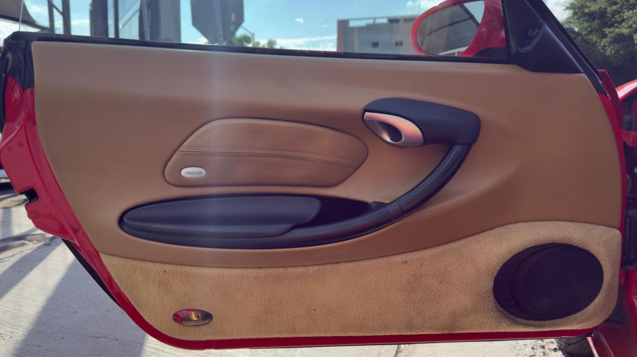 PORSCHE BOXSTER CABRIOLET 2001