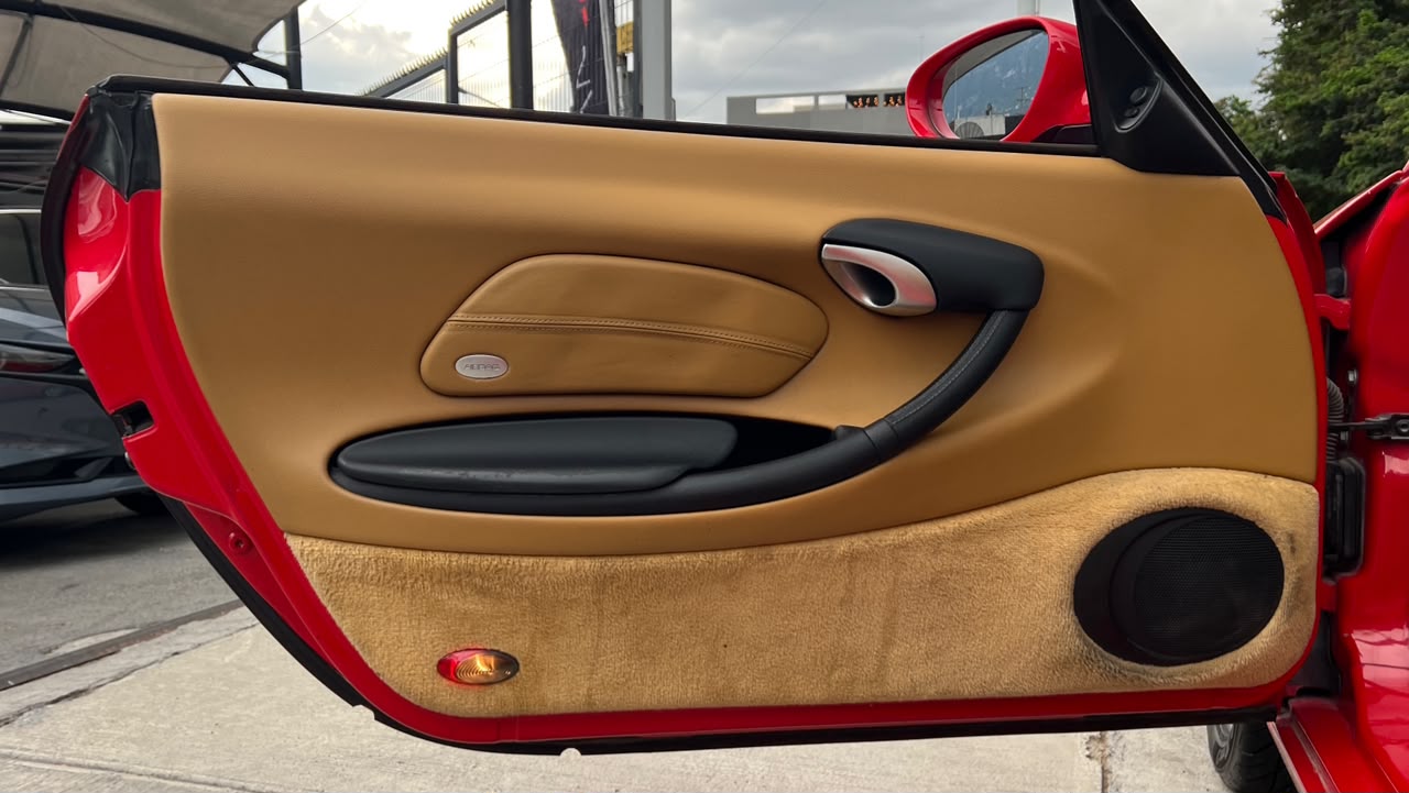 PORSCHE BOXSTER CABRIOLET 2001