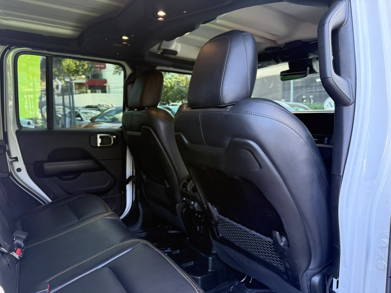 WRANGLER SAHARA UNLIMITED 4X4