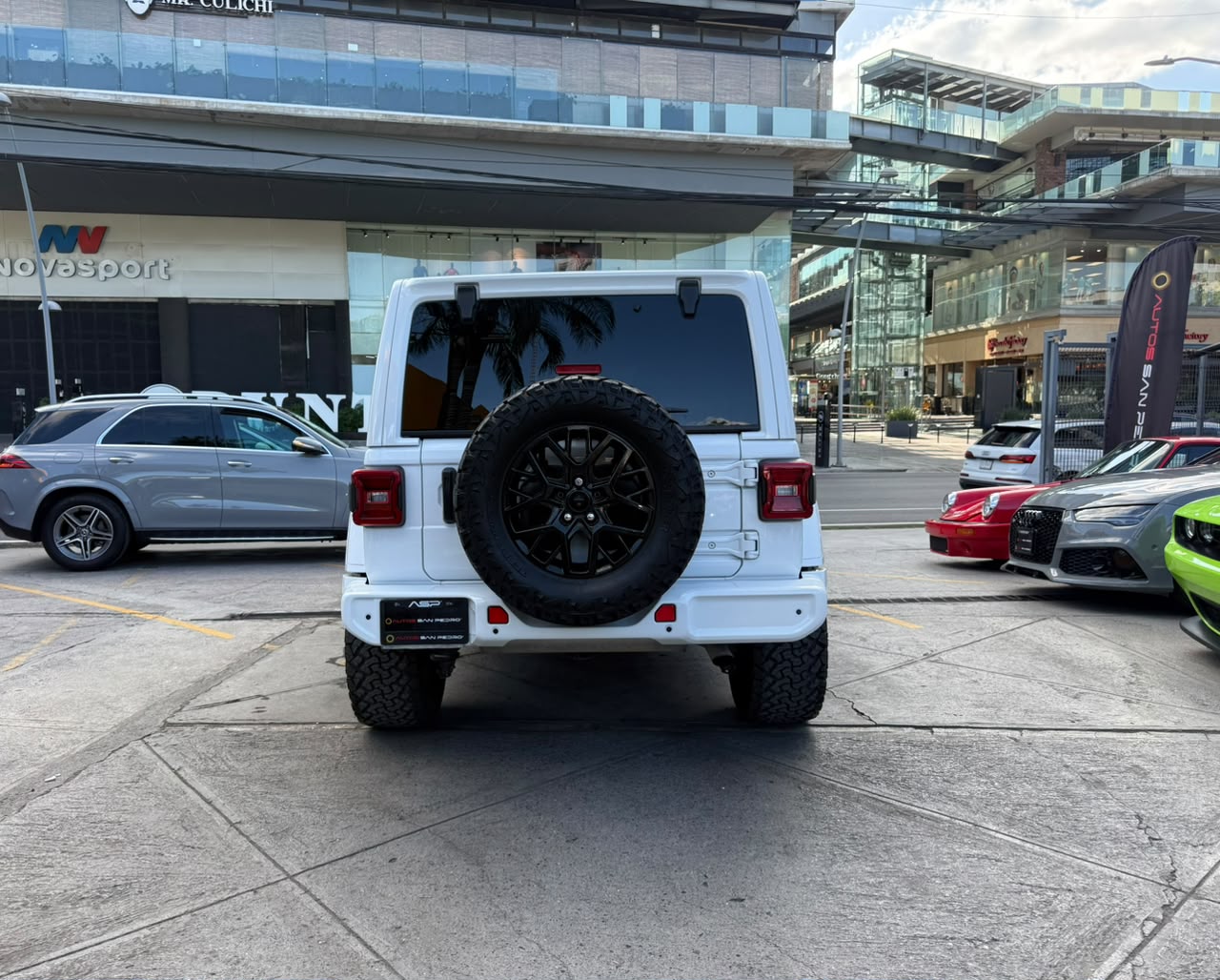 WRANGLER SAHARA UNLIMITED 4X4