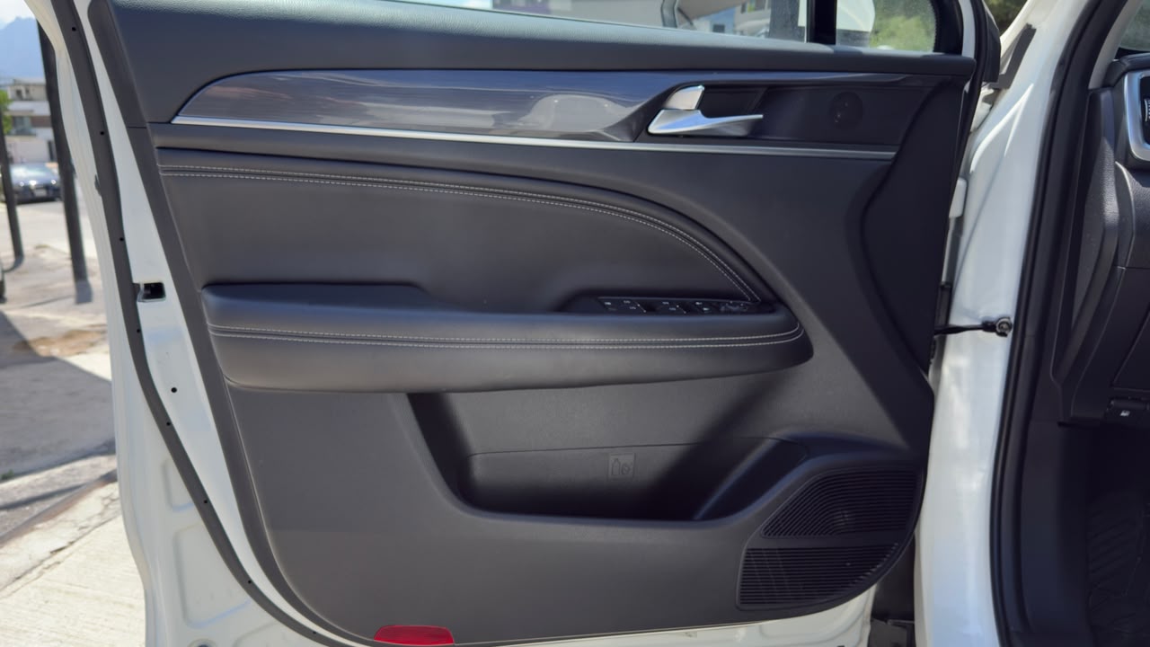 DODGE JOURNEY SXT 2023