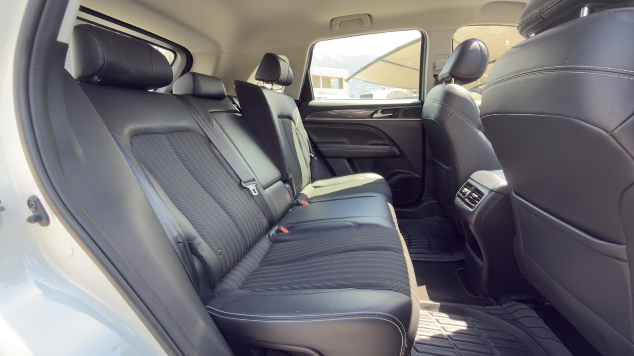 DODGE JOURNEY SXT 2023