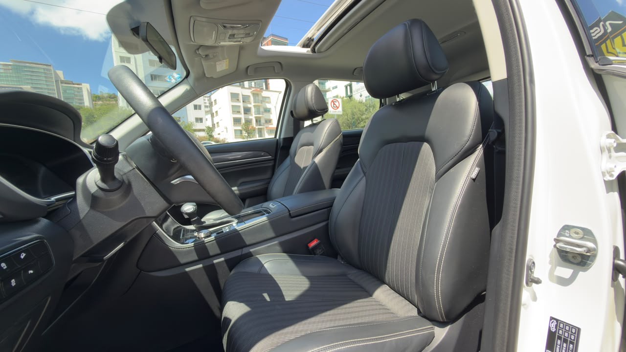 DODGE JOURNEY SXT 2023