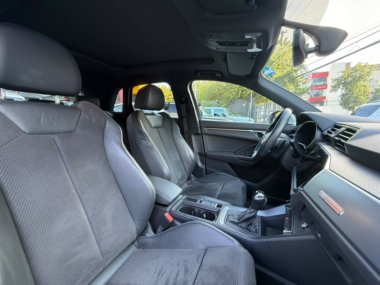 Q3 S TRONIC