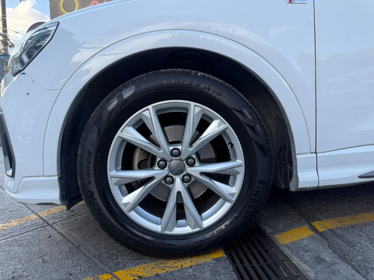 Q3 S TRONIC