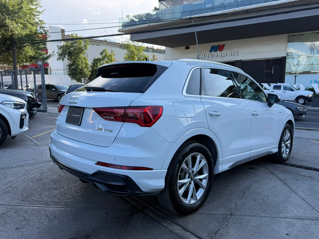 Q3 S TRONIC