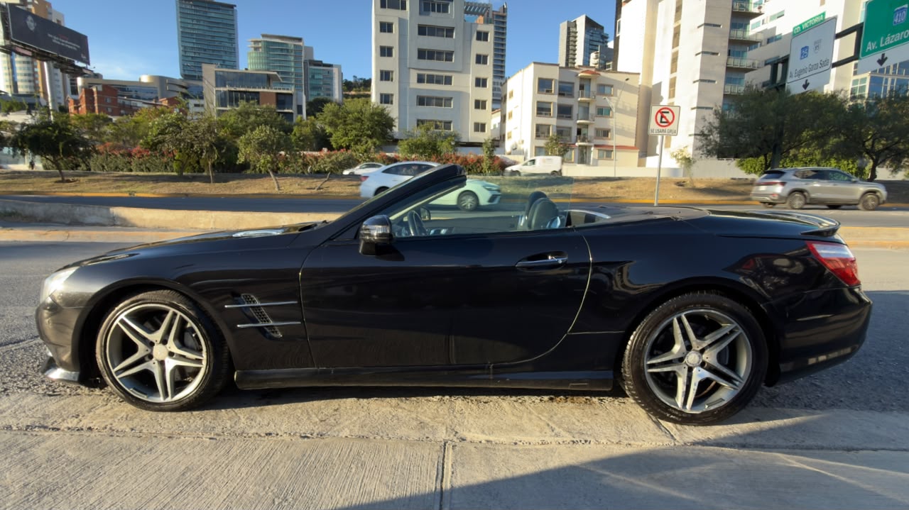 MERCEDES BENZ SL 500 2013