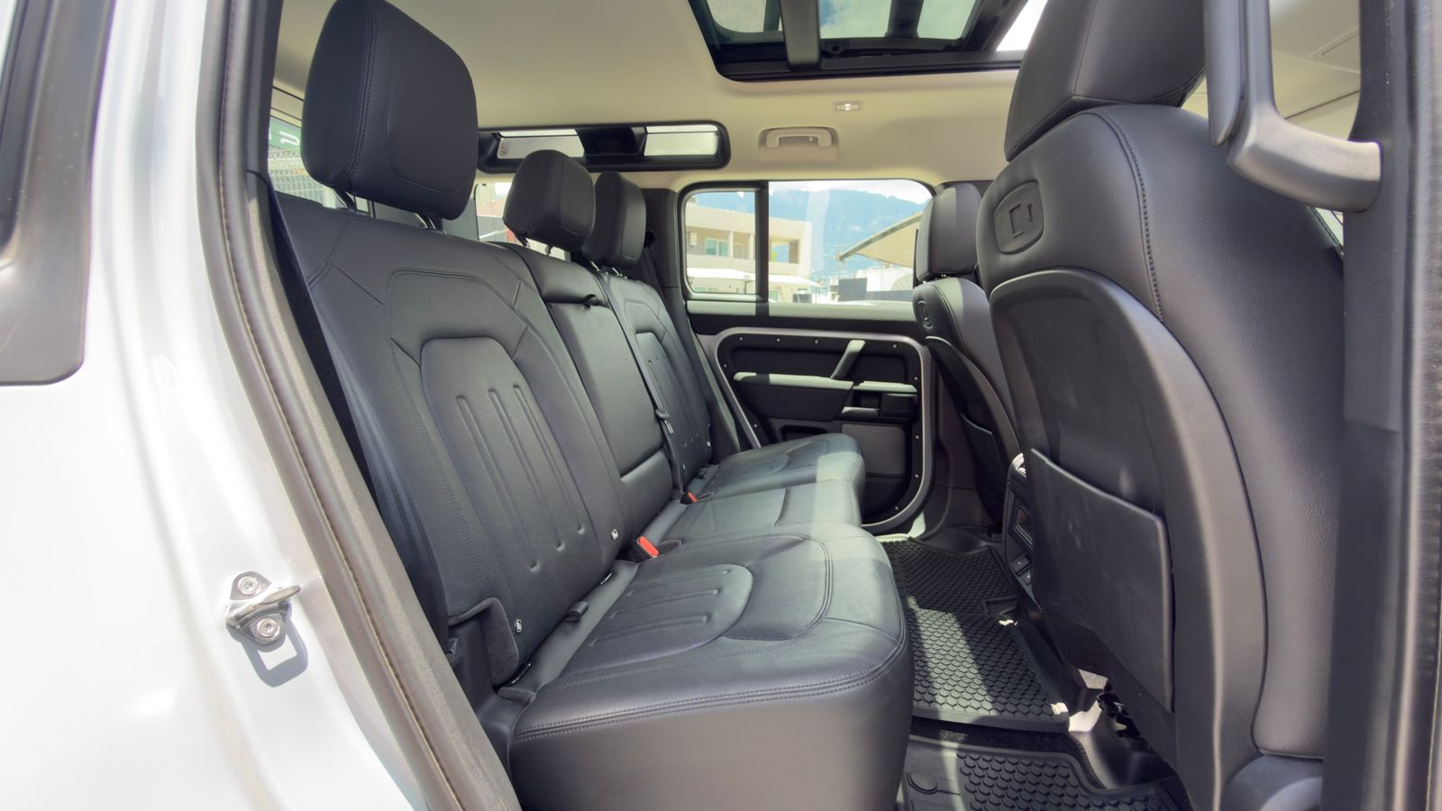 LAND ROVER DEFENDER S 3.0L MHEV 400PS 2021