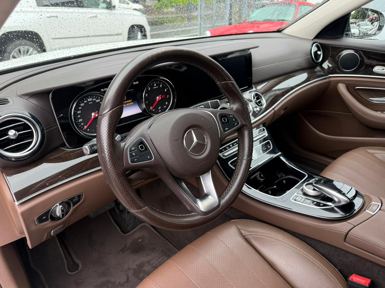 E 200 EXCLUSIVE