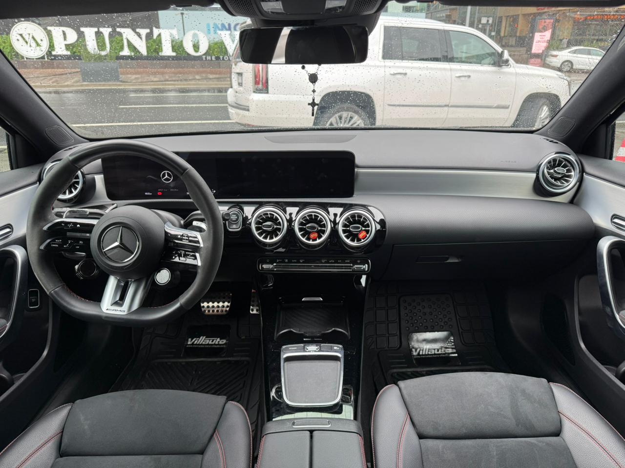 A 35 AMG 4 MATIC