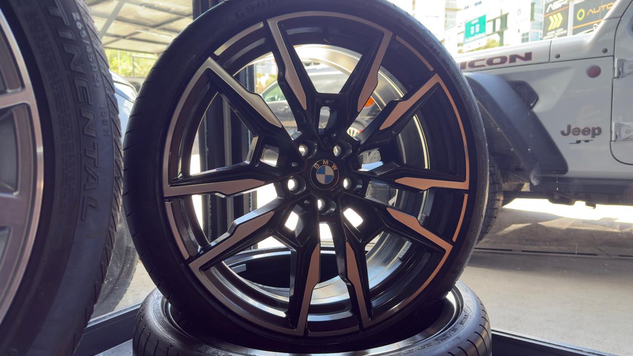 JUEGO DE RINES BMW PROGRESIVOS 245/35R20 - 275/30R20
