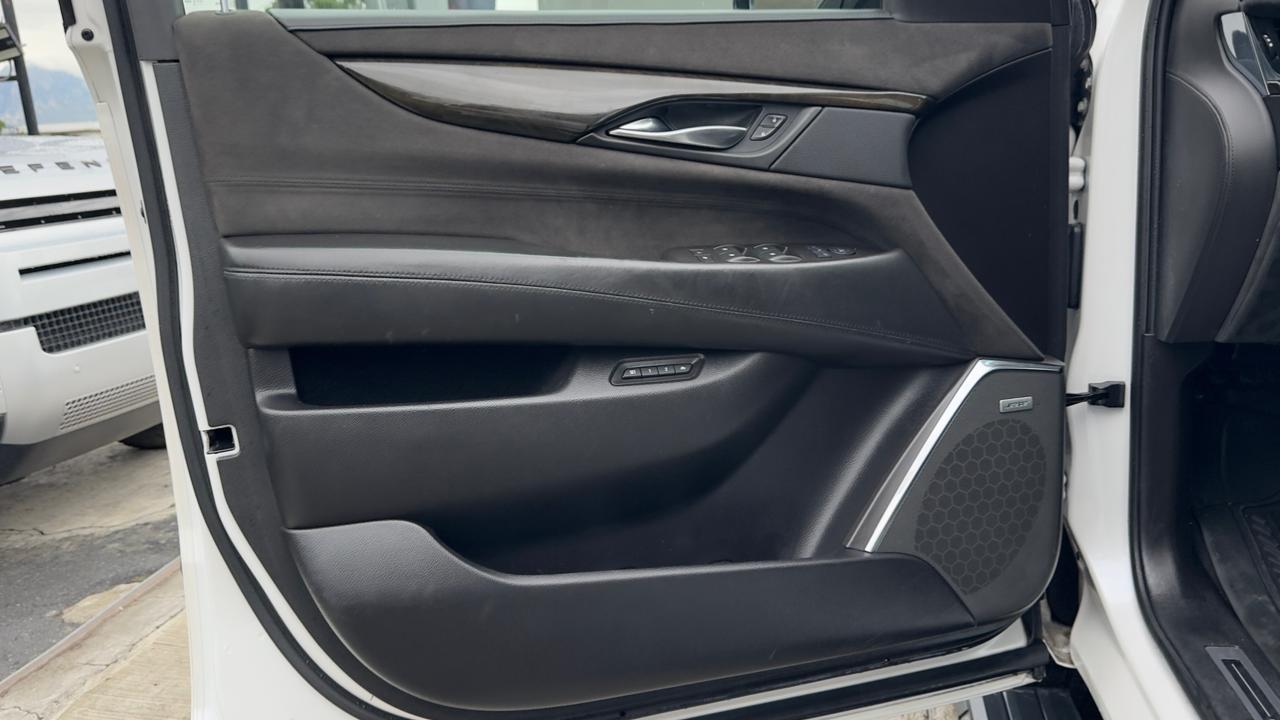 CADILLAC ESCALADE ESV 2017