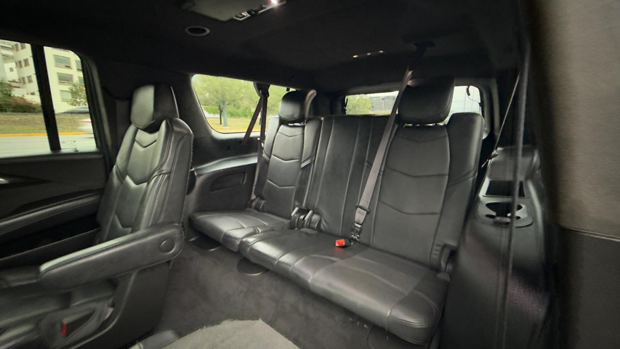 CADILLAC ESCALADE ESV 2017