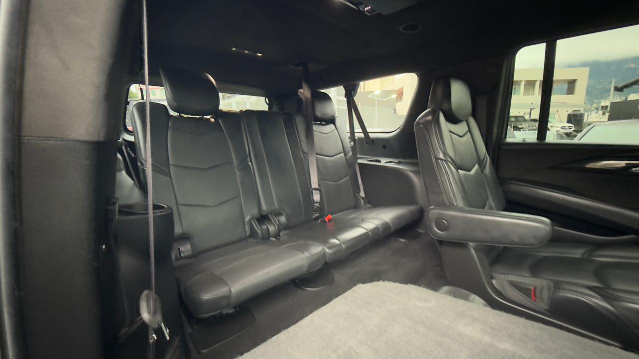 CADILLAC ESCALADE ESV 2017