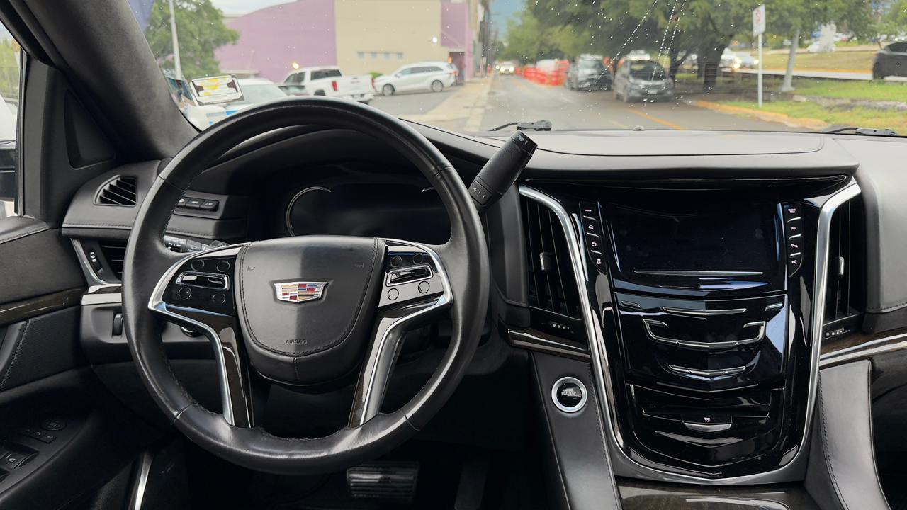 CADILLAC ESCALADE ESV 2017