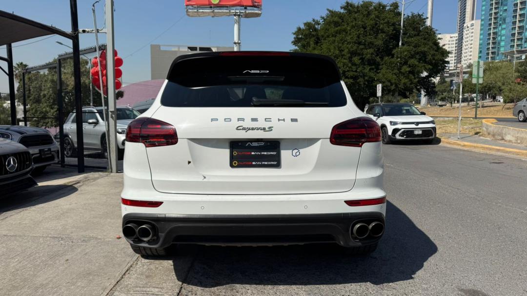 Porsche CAYENNE S HYBRID 2016