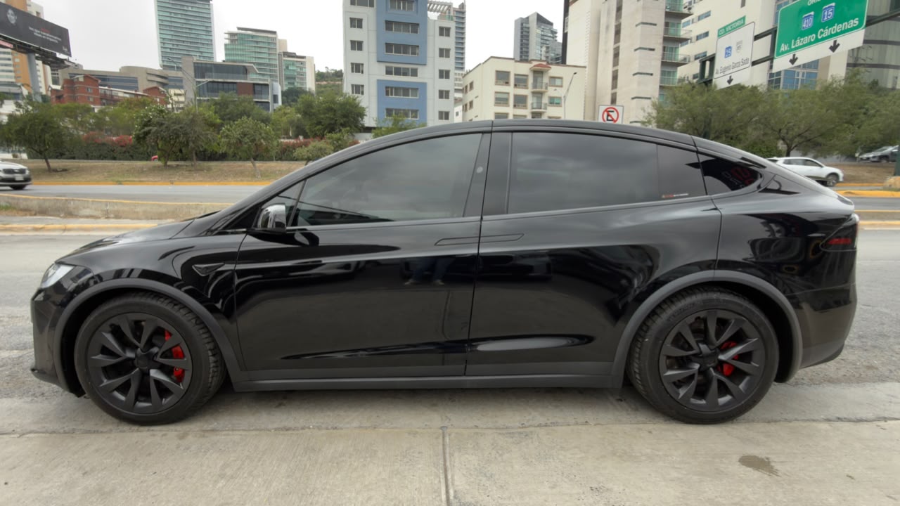 TESLA X AUTONOMIA MAYOR 2023