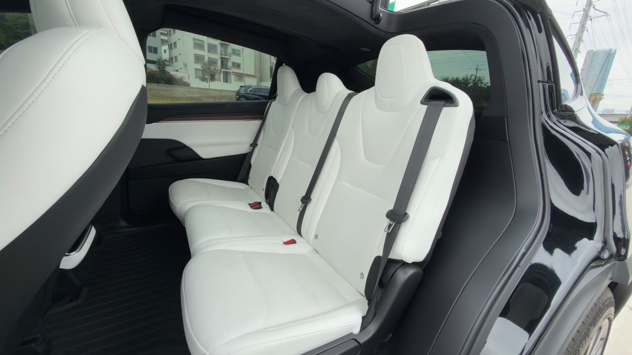 TESLA X AUTONOMIA MAYOR 2023
