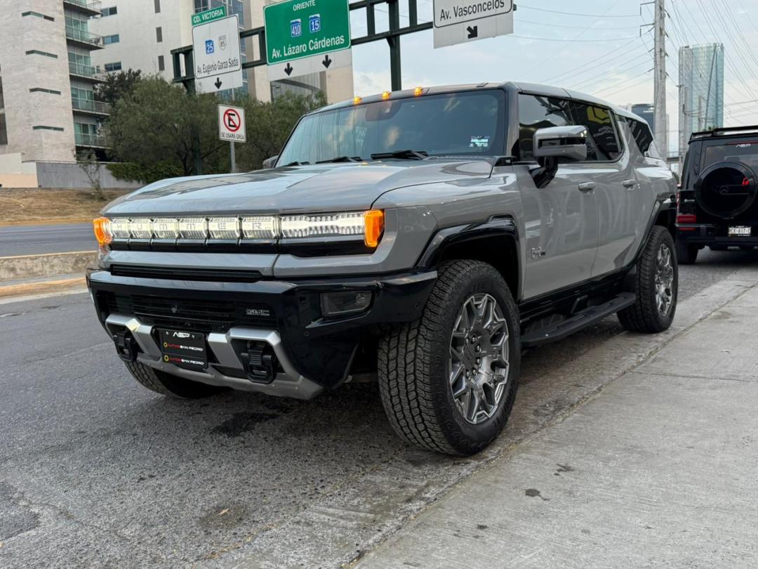 Hummer H2 SUV 2025