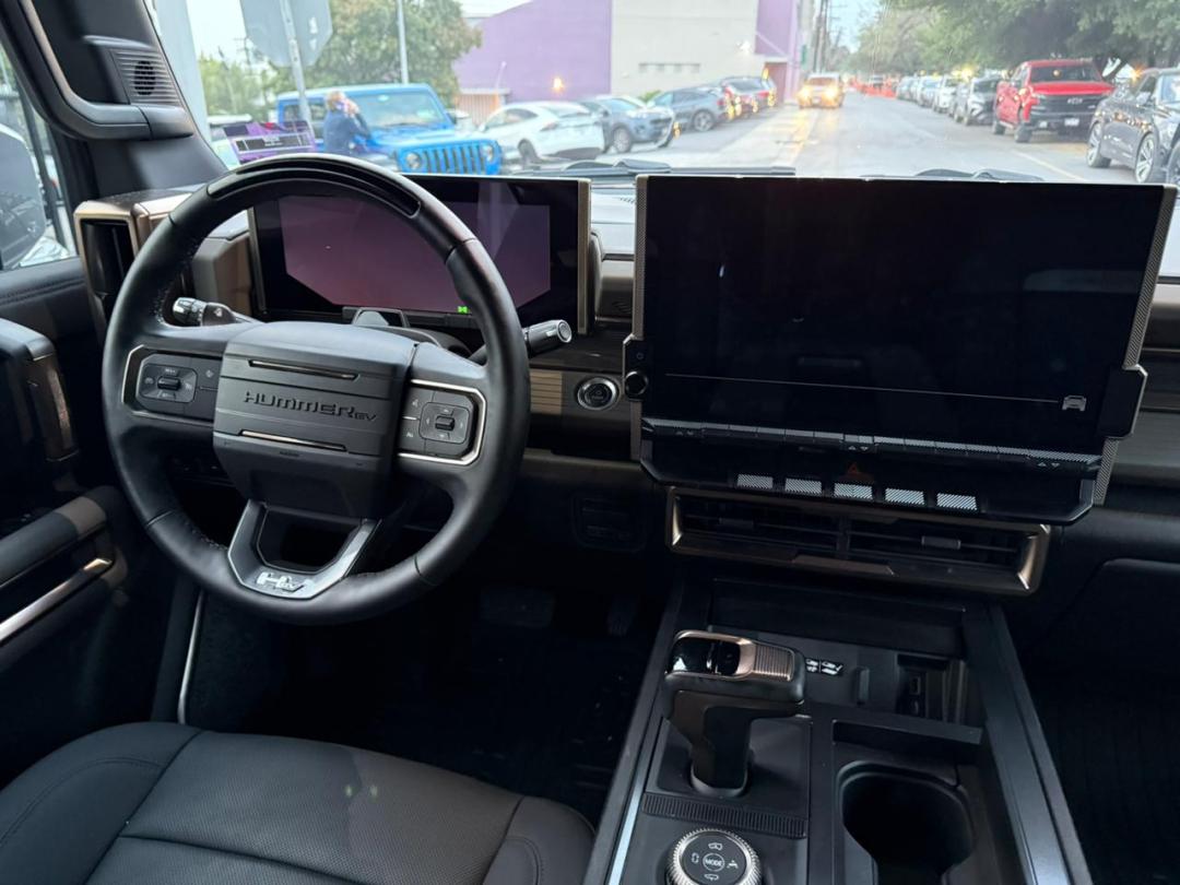 Hummer H2 SUV 2025