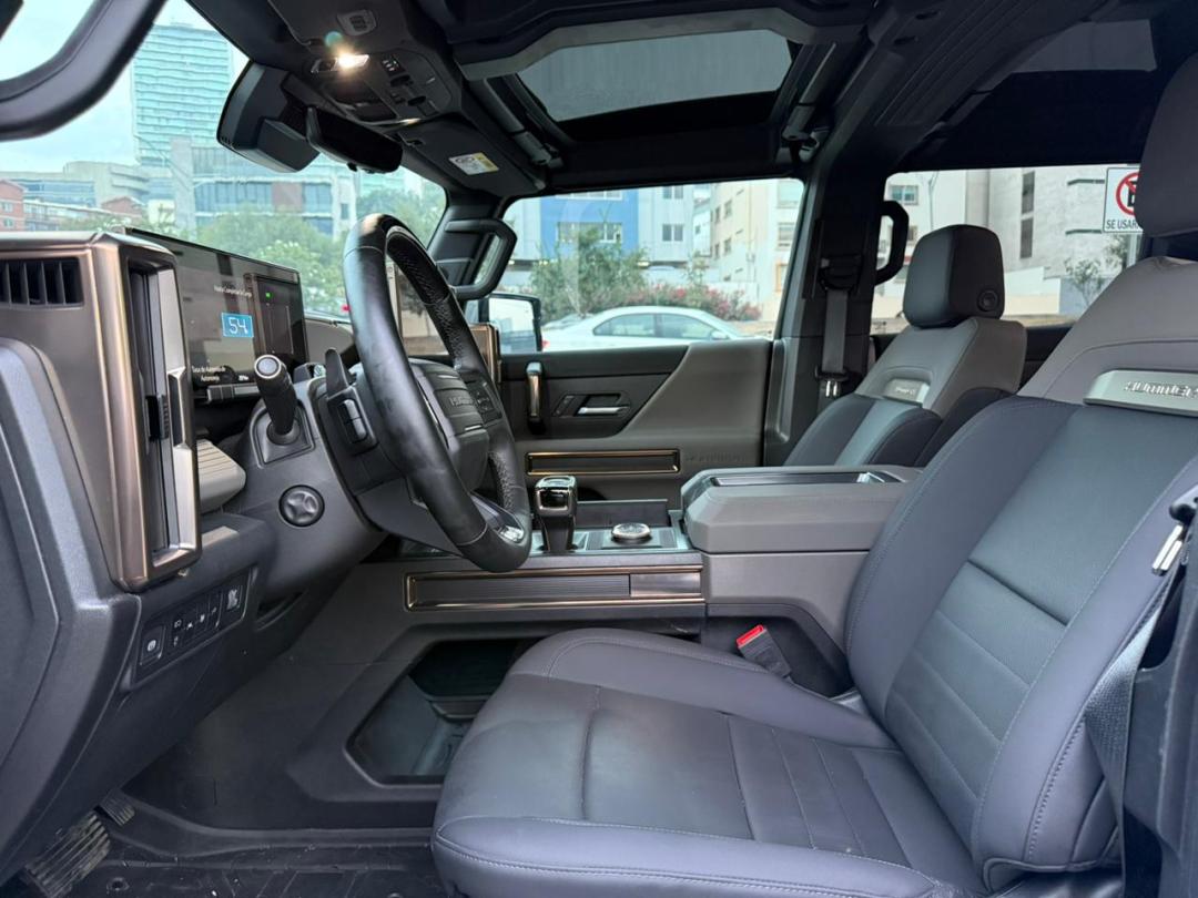Hummer H2 SUV 2025