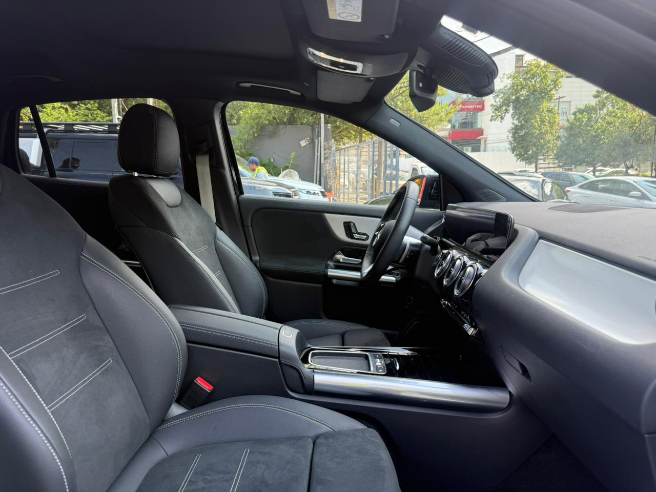 GLA 200 MILD HYBRID
