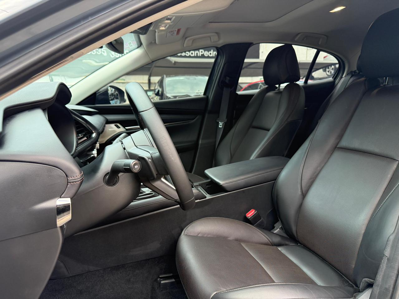 MAZDA 3 SIGNATURE