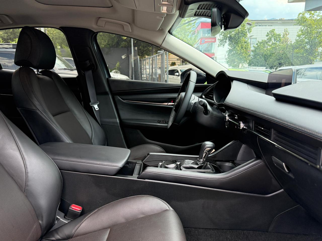 MAZDA 3 SIGNATURE