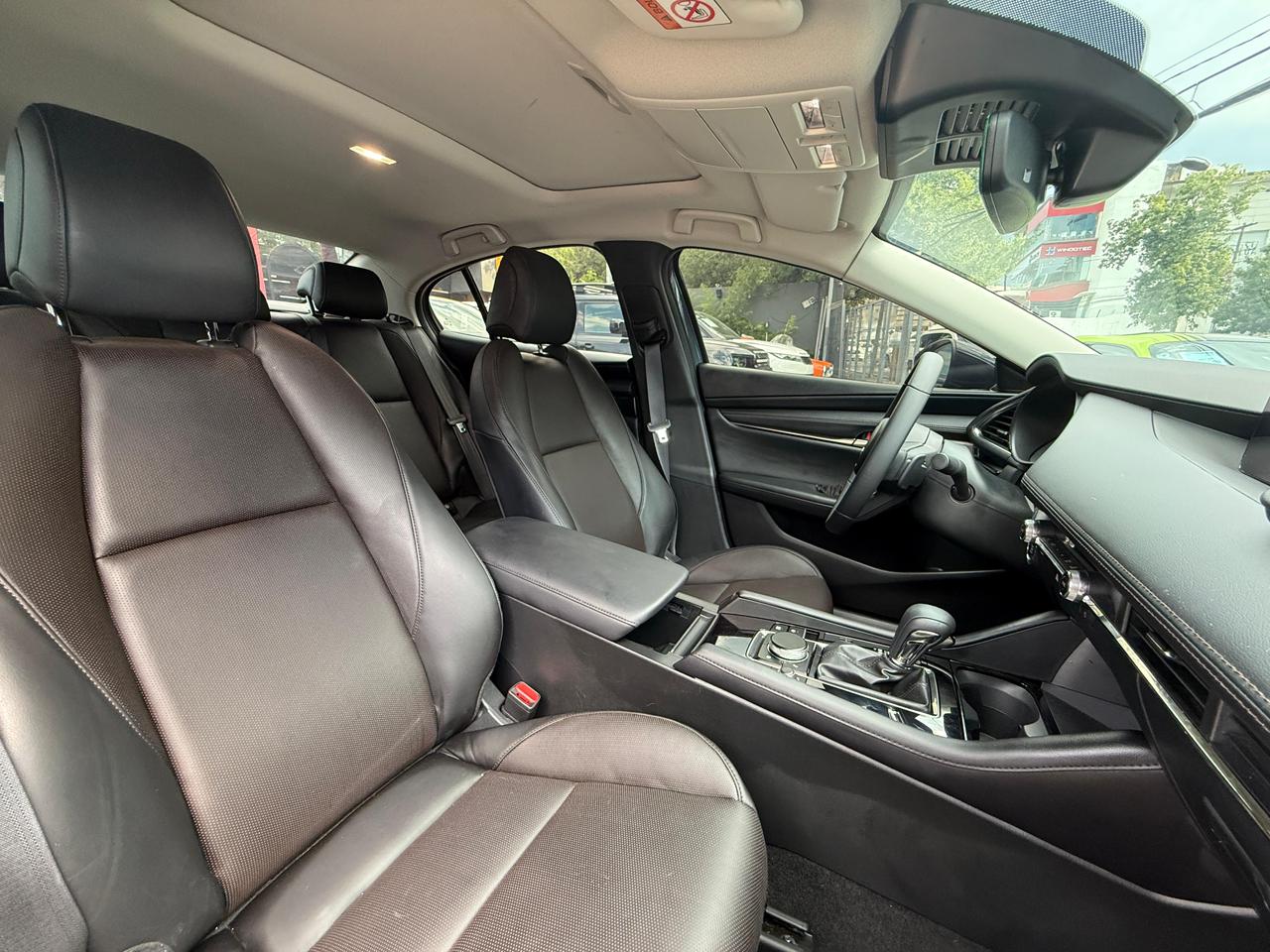 MAZDA 3 SIGNATURE