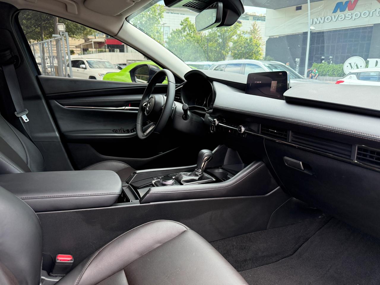 MAZDA 3 SIGNATURE
