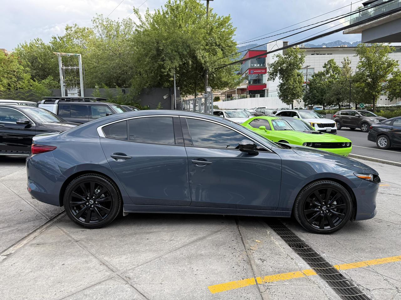 MAZDA 3 SIGNATURE