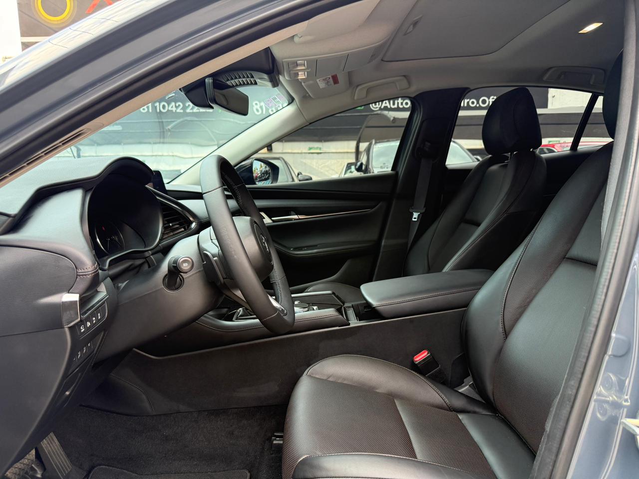 MAZDA 3 SIGNATURE