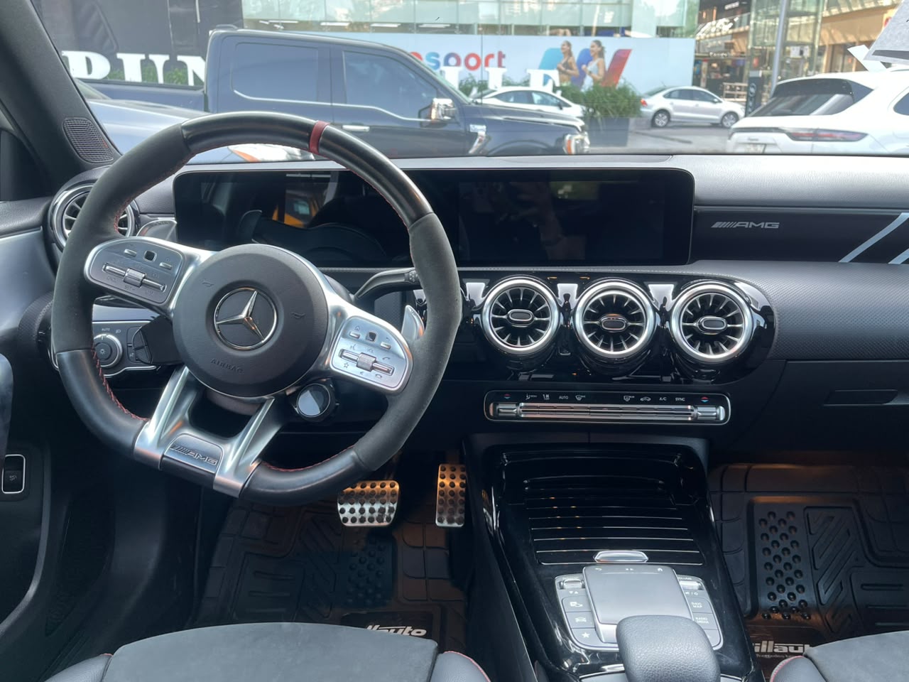 A 35 AMG 4MATIC