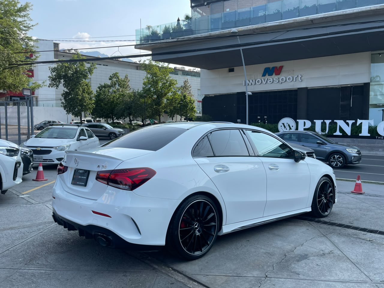 A 35 AMG 4MATIC