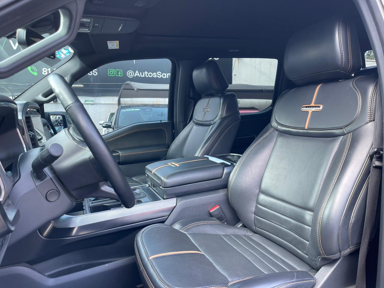 LOBO PLATINUM CREW CAB 4X4