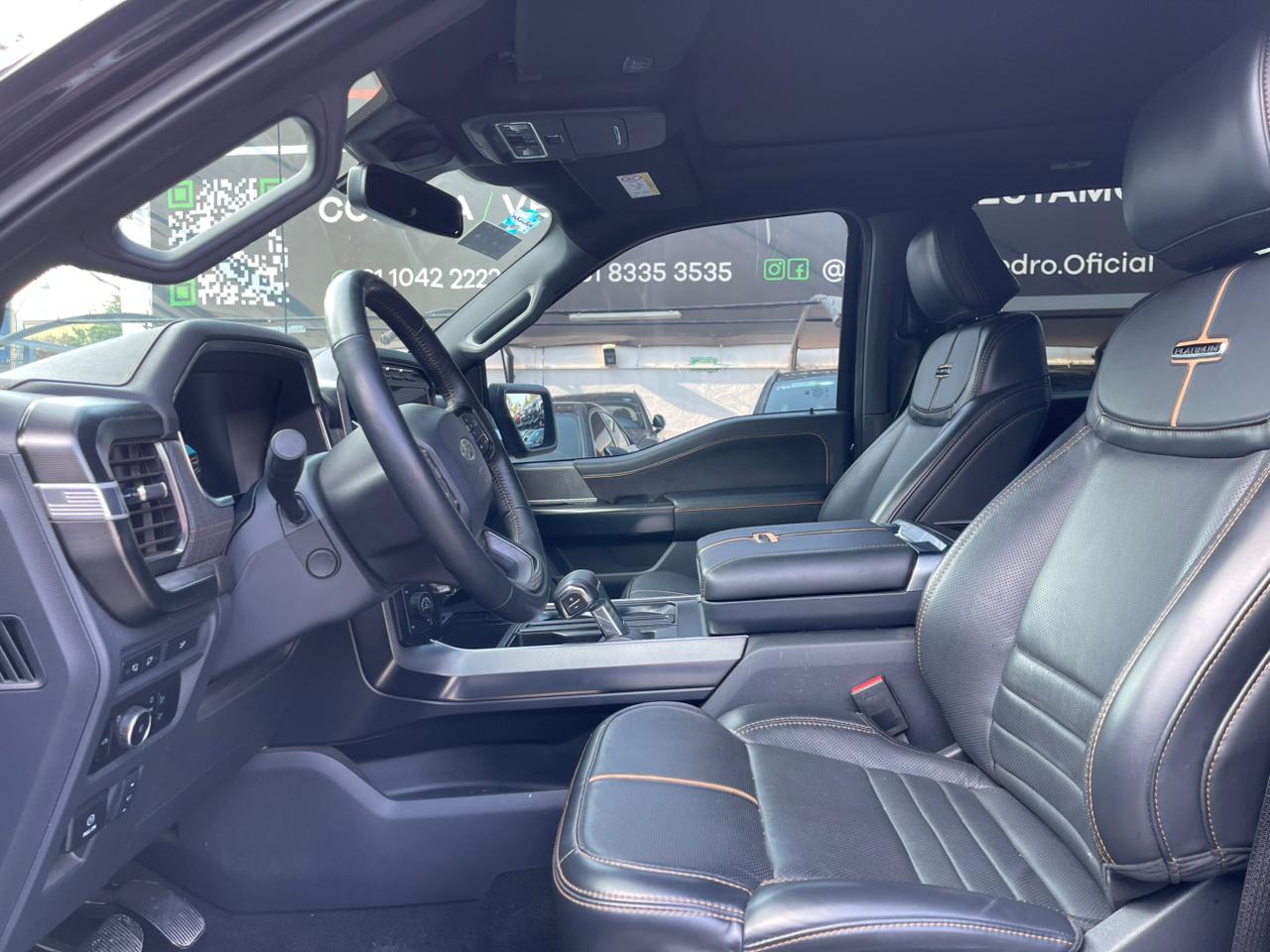LOBO PLATINUM CREW CAB 4X4
