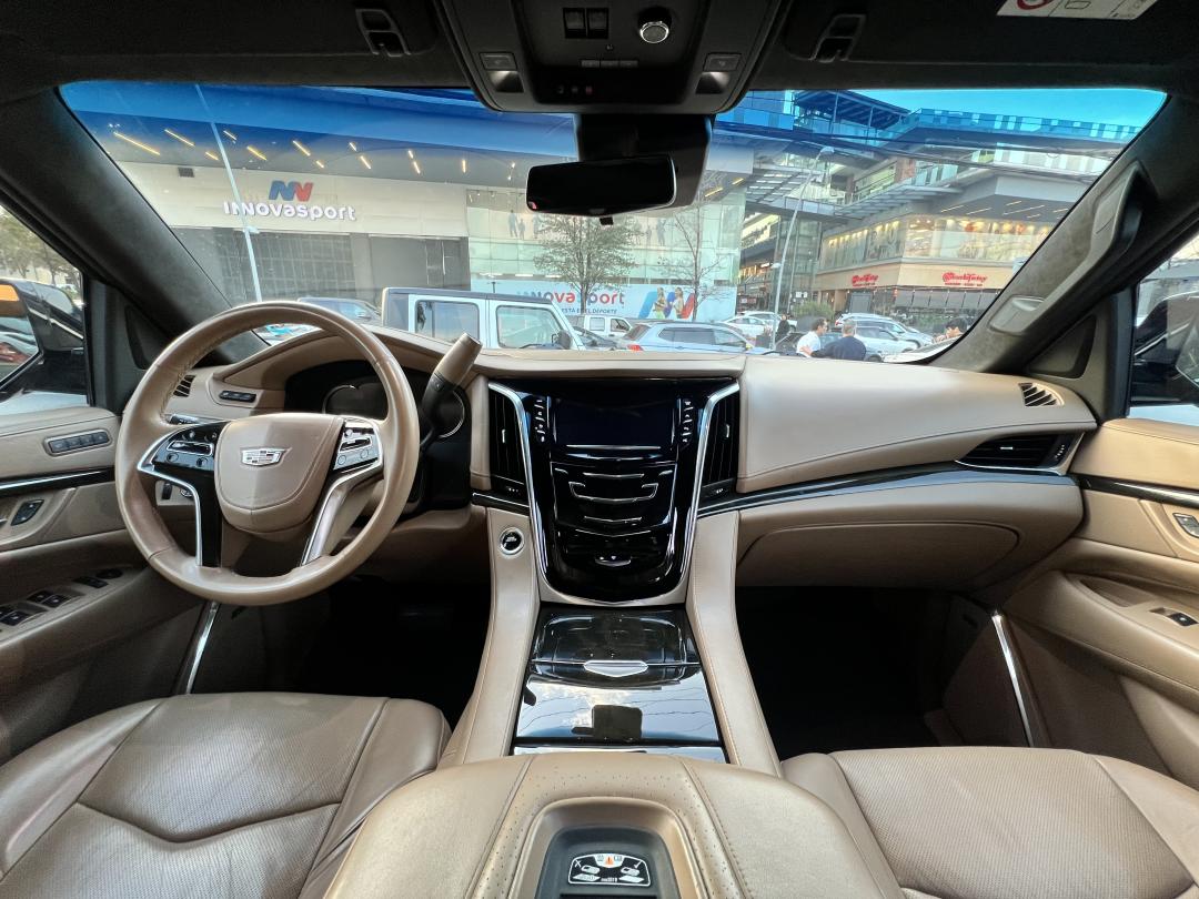 Cadillac ESCALADE 2018