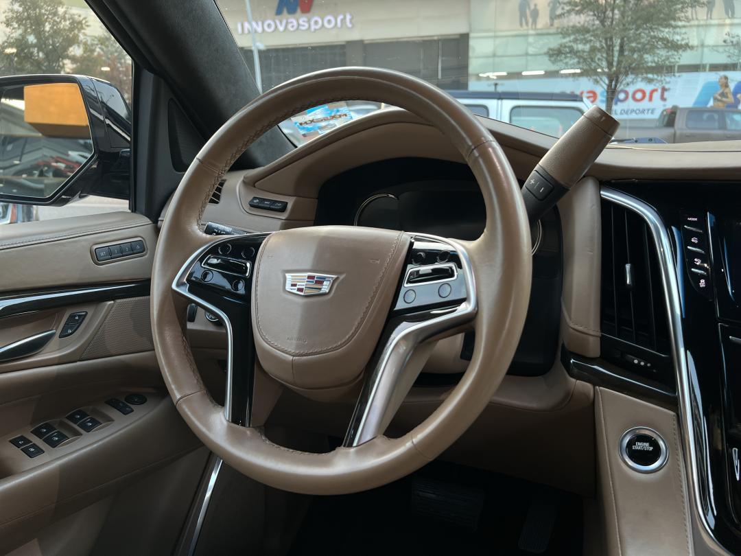 Cadillac ESCALADE 2018