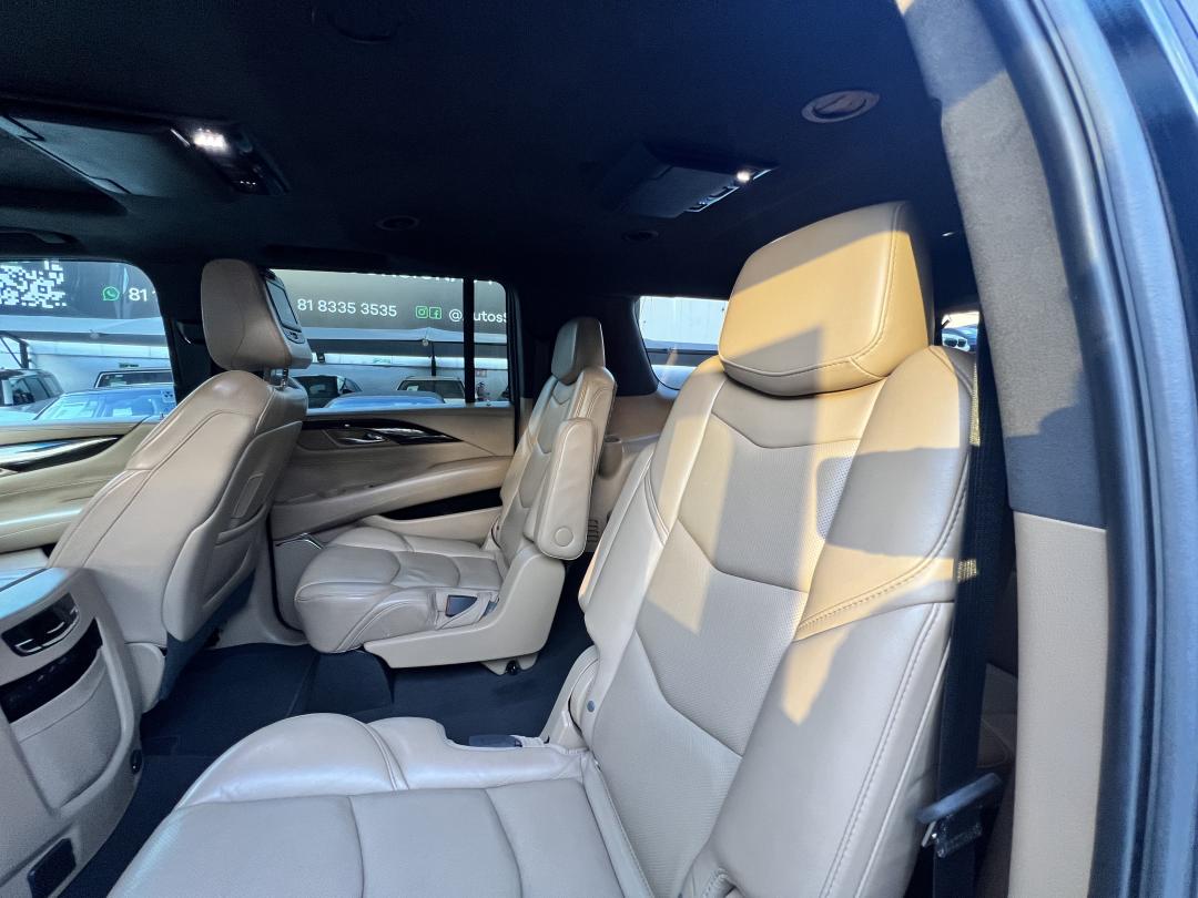 Cadillac ESCALADE 2018
