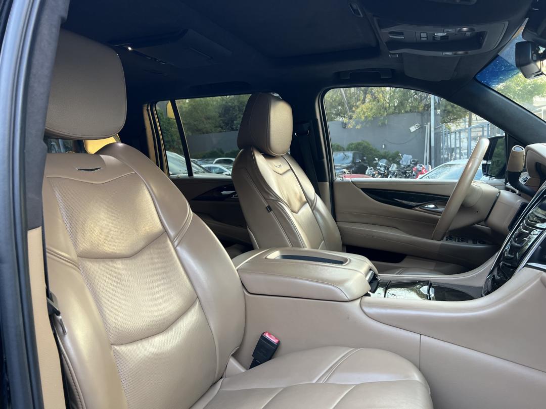 Cadillac ESCALADE 2018