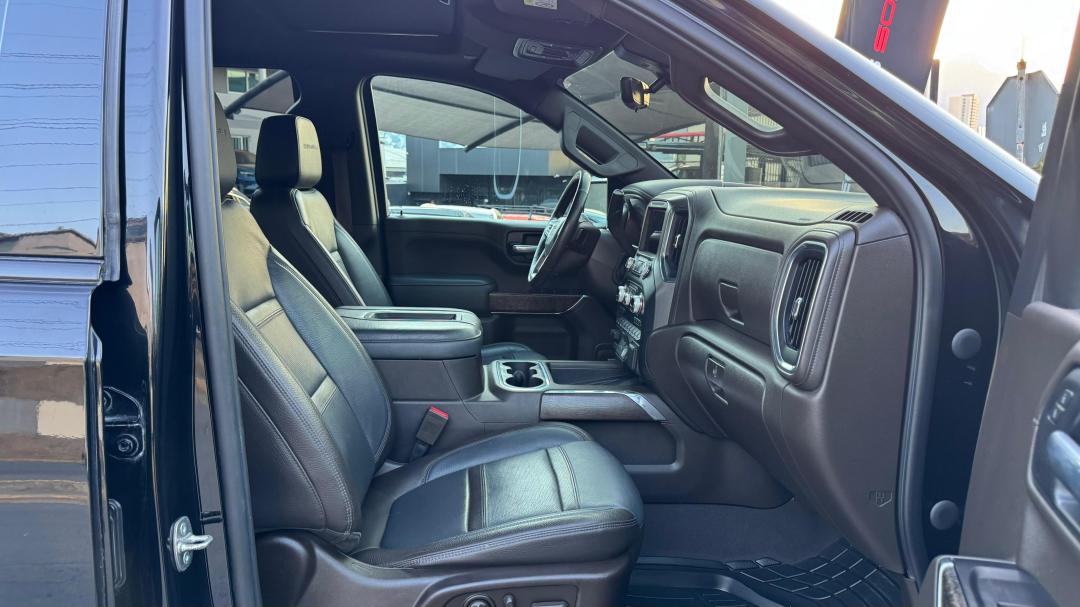GMC SIERRA DENALI 2021