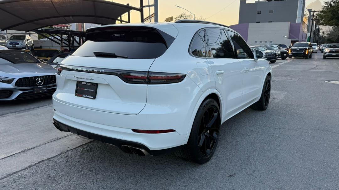 Porsche CAYENNE TURBO 2018