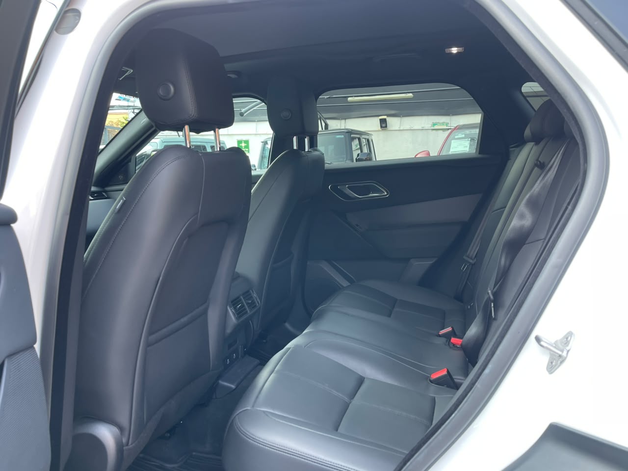 RANGE ROVER VELAR R DYNAMIC SE 404PS HEV