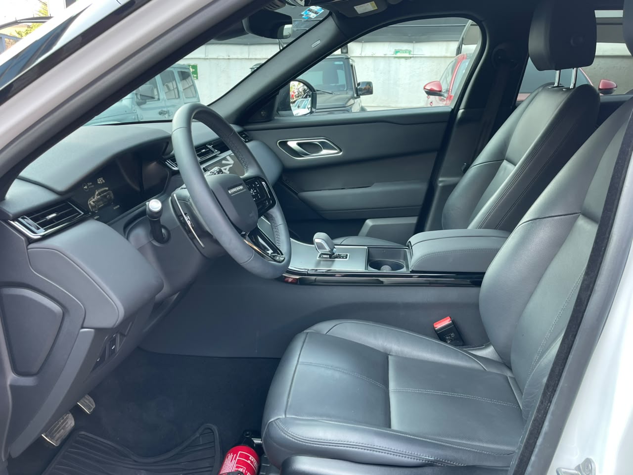 RANGE ROVER VELAR R DYNAMIC SE 404PS HEV