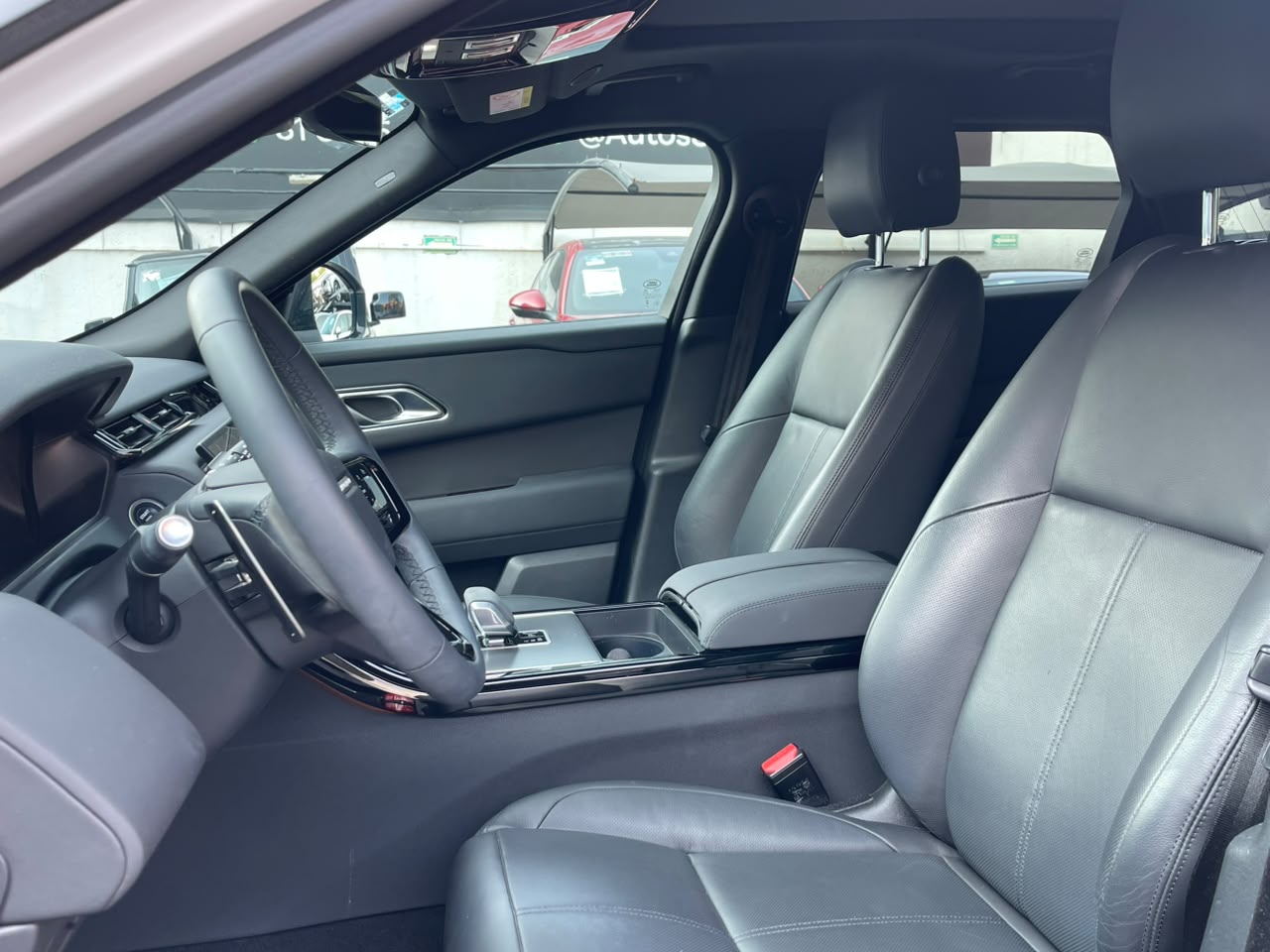 RANGE ROVER VELAR R DYNAMIC SE 404PS HEV