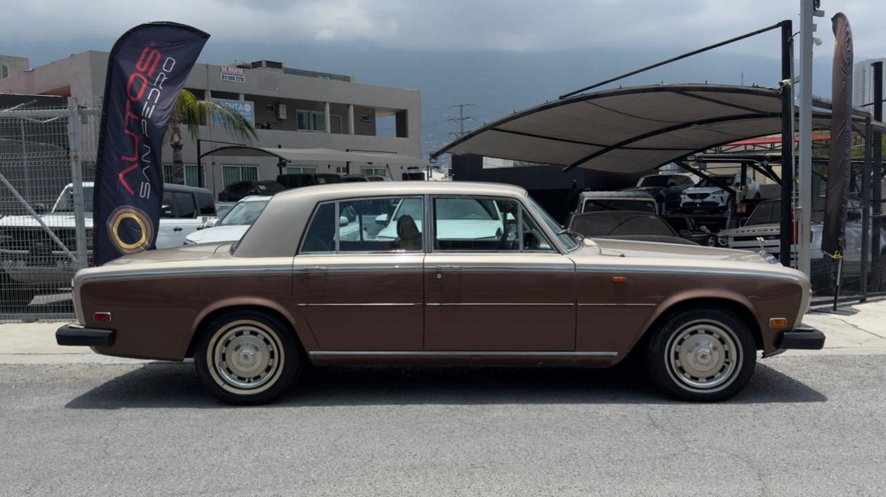 ROLLS ROYCE 1975