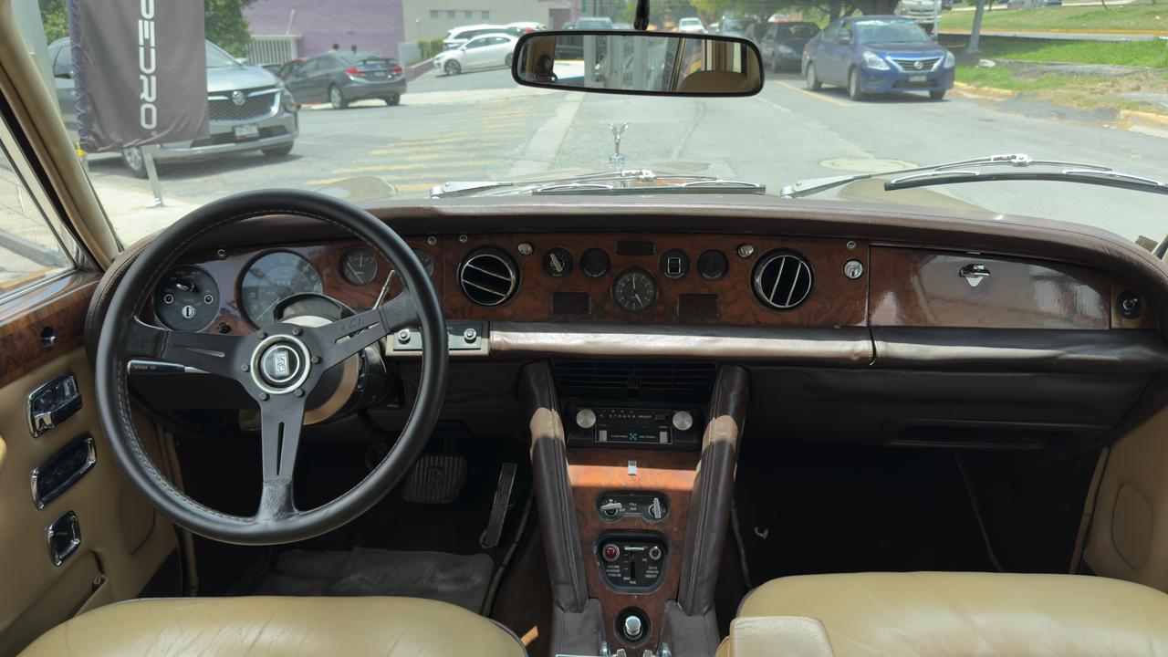 ROLLS ROYCE 1975