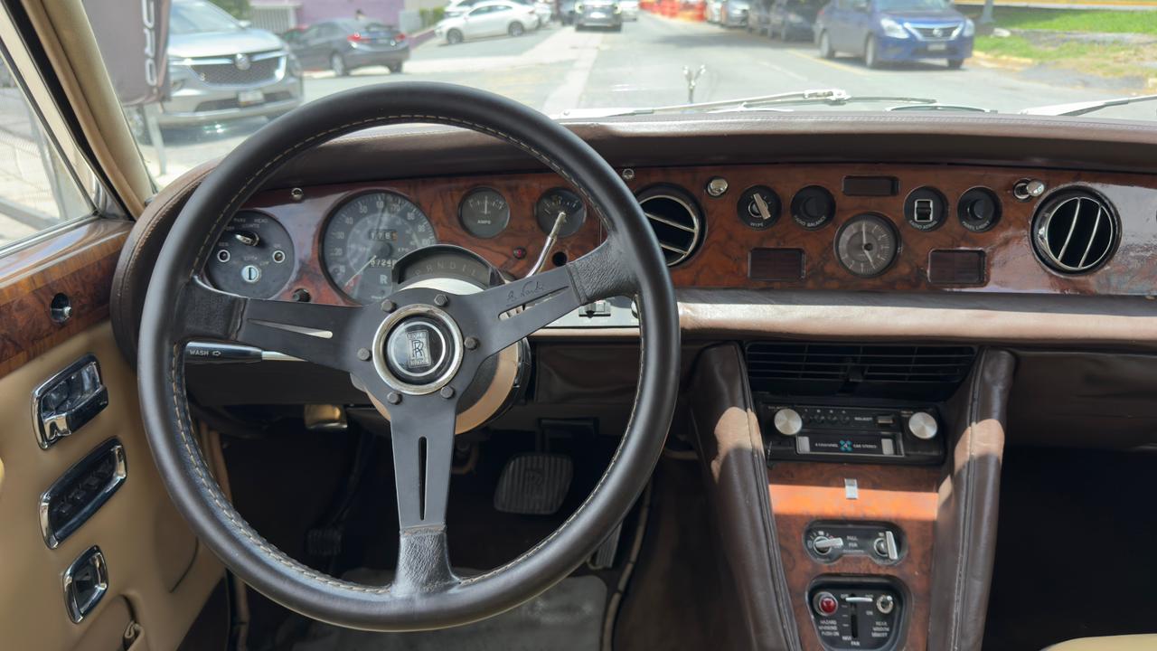 ROLLS ROYCE 1975