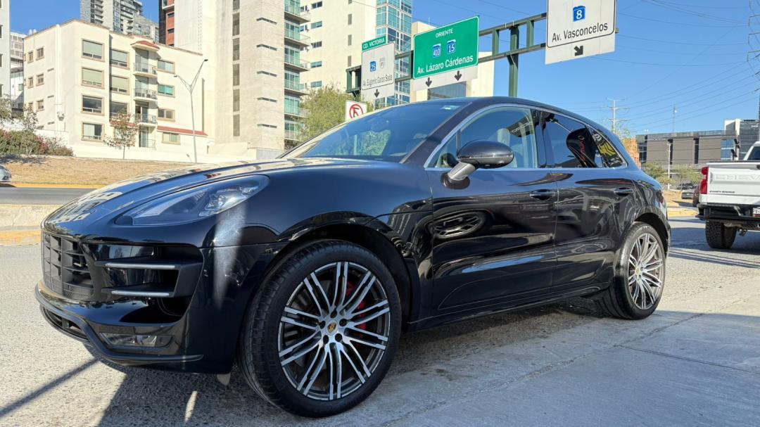 Porsche MACAN TURBO 2018
