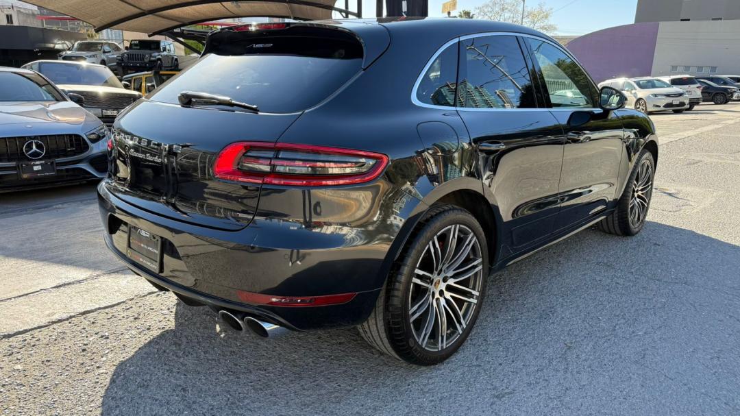 Porsche MACAN TURBO 2018